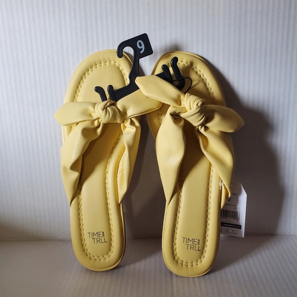 Time And Tru Women's Faux Leather Yellow Bow Flip Flop Menory Foam Sz 9 - Picture 2 of 9